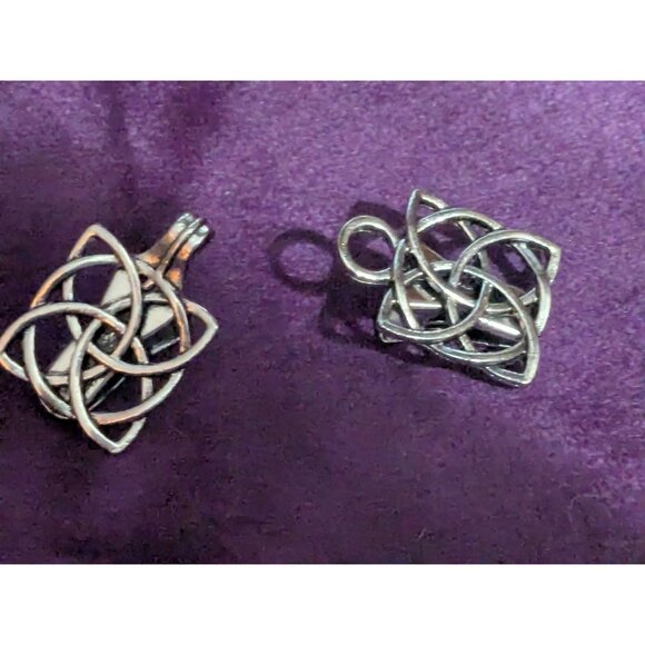 Silver Tone Double Shawl Cardigan Clasp Square Celtic Knot 2 in Long CL3 - Picture 3 of 3